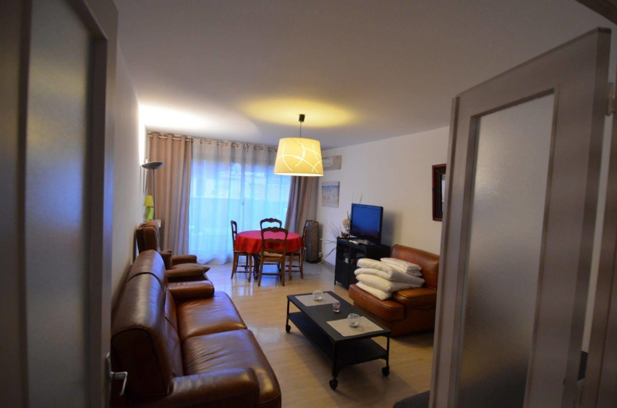 Appartement 6 Personnes Avec Terrasse Le Port Ницца Экстерьер фото