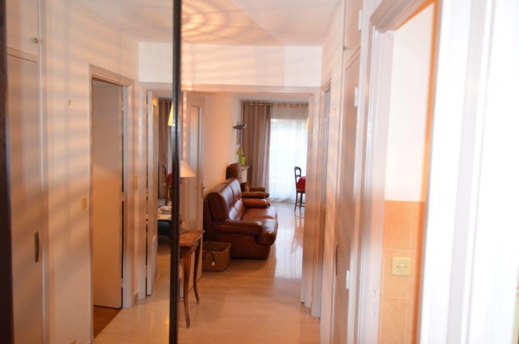 Appartement 6 Personnes Avec Terrasse Le Port Ницца Экстерьер фото