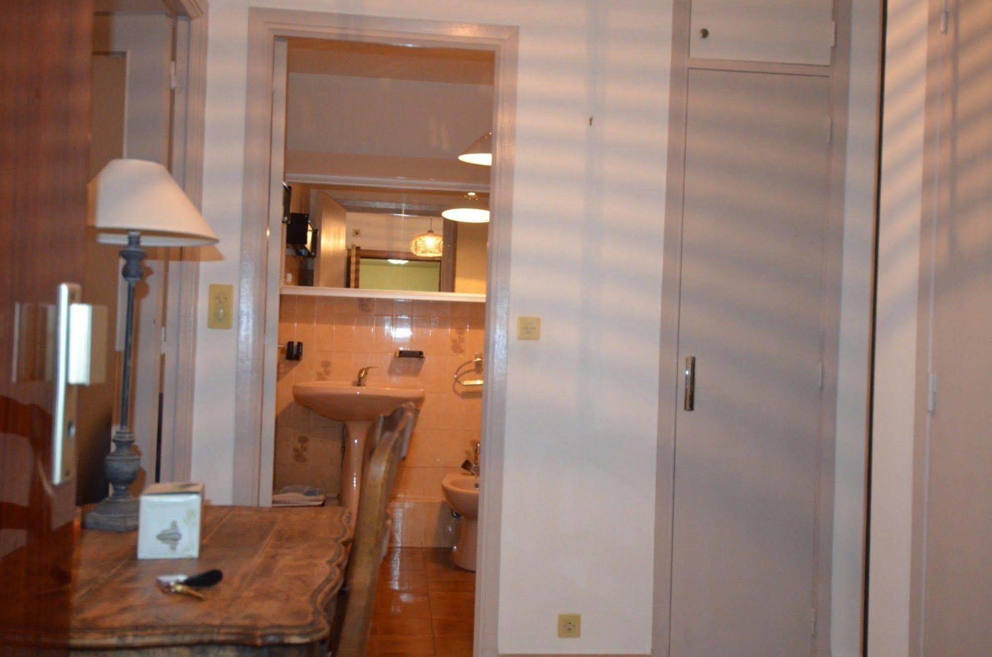 Appartement 6 Personnes Avec Terrasse Le Port Ницца Экстерьер фото