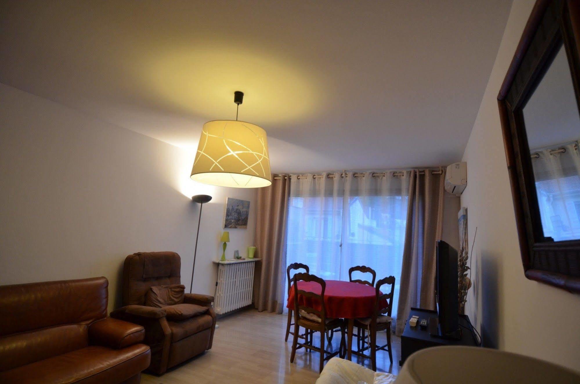 Appartement 6 Personnes Avec Terrasse Le Port Ницца Экстерьер фото