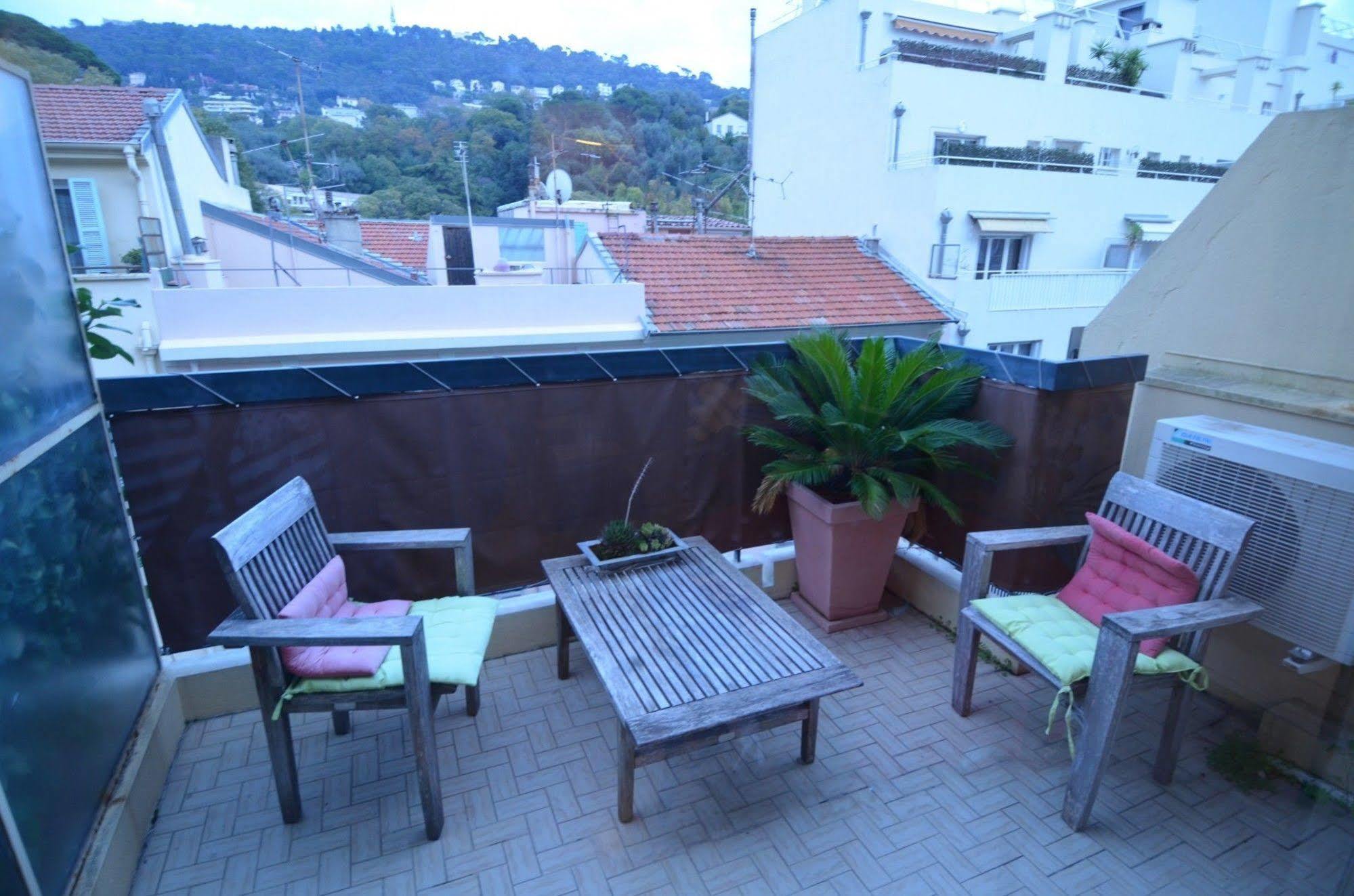Appartement 6 Personnes Avec Terrasse Le Port Ницца Экстерьер фото