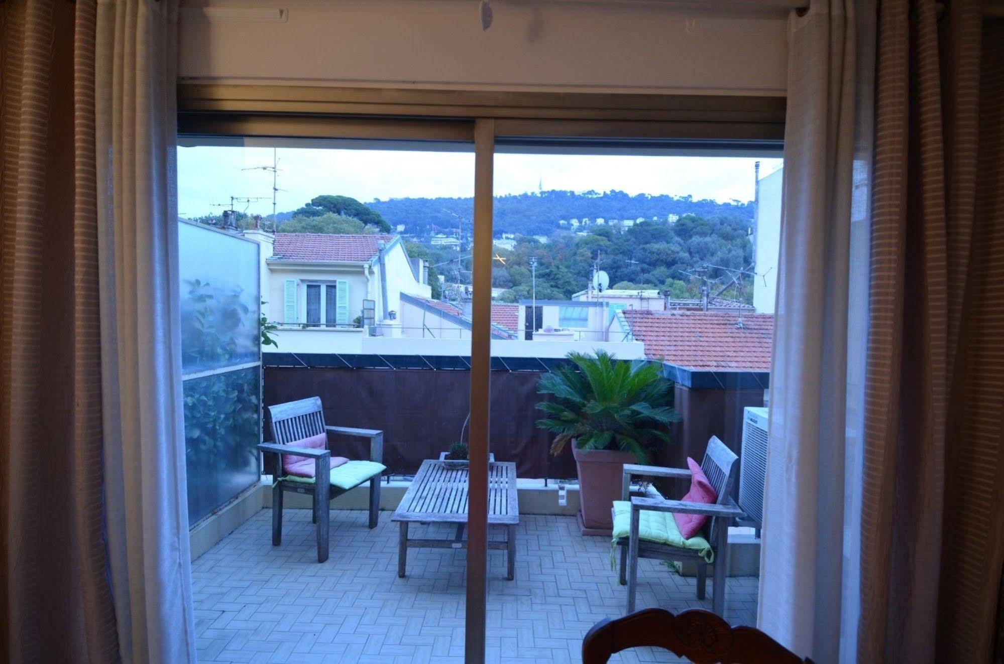 Appartement 6 Personnes Avec Terrasse Le Port Ницца Экстерьер фото